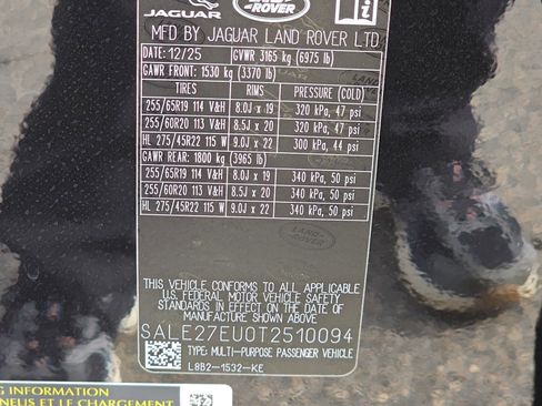 New 2026 Land Rover Defender 110 X-Dynamic SE image 35