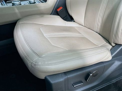 Certified 2023 Ford Expedition Limited image 10