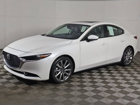 Used 2022 MAZDA MAZDA3 s image 8