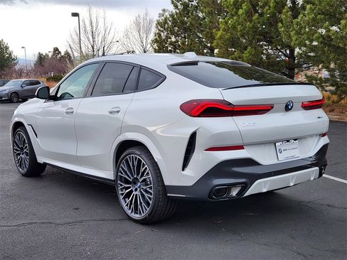 New 2026 BMW X6 xDrive40i image 3