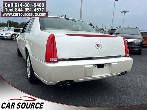 Used 2008 Cadillac DTS w/ Sun And Sound Package FWD image 5
