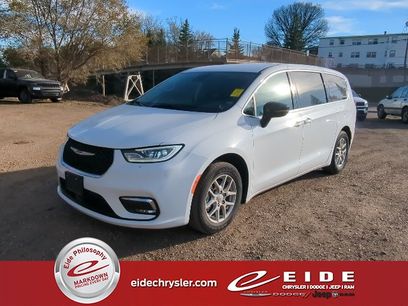 Used 2024 Chrysler Pacifica Touring-L