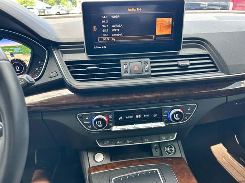 Used 2020 Audi Q5 2.0T Premium Plus w/ Premium Plus Package AWD/4WD image 4