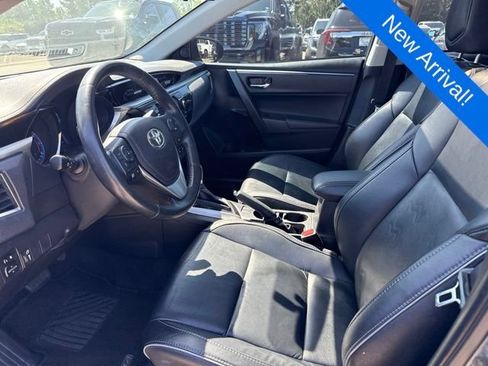 Used 2015 Toyota Corolla S Premium FWD image 12