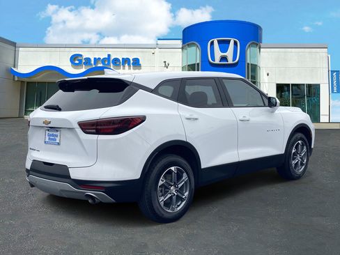 Used 2025 Chevrolet Blazer LT AWD/4WD image 6