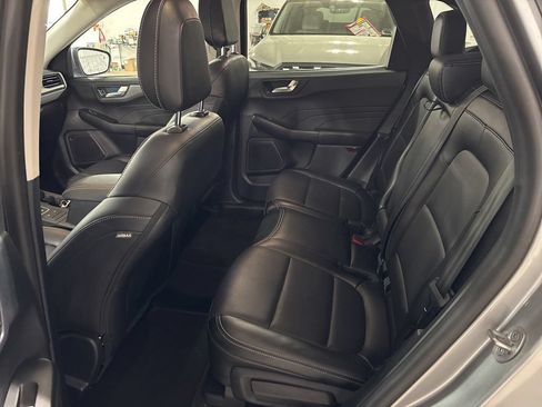 Used 2022 Ford Escape Titanium AWD/4WD image 26