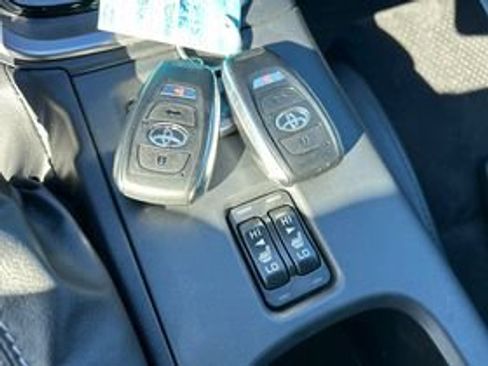 Used 2025 Toyota GR86 Premium image 11