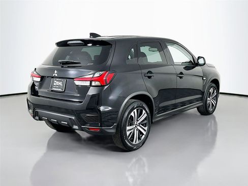 Used 2025 Mitsubishi Outlander Sport ES image 13
