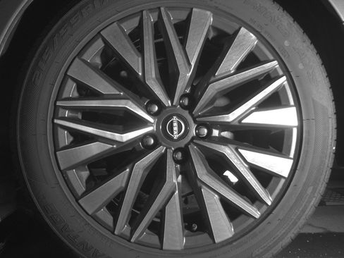 Used 2025 Nissan Altima 2.5 SV image 14