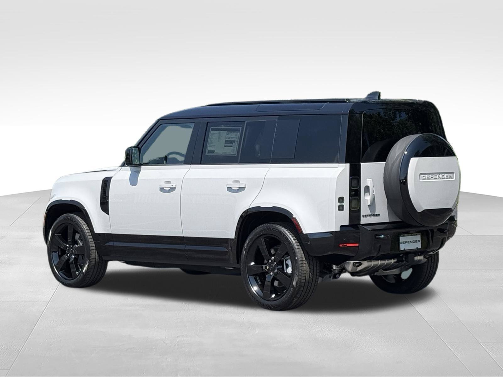 New 2026 Land Rover Defender 110 X-Dynamic SE AWD/4WD image 3