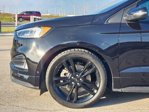 Used 2024 Ford Edge ST w/ Equipment Group 401A AWD/4WD image 9