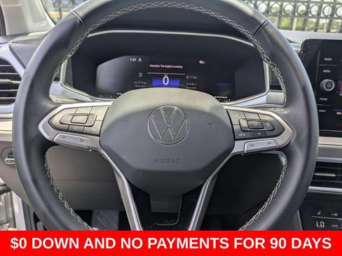 Used 2025 Volkswagen Taos SE AWD/4WD image 21