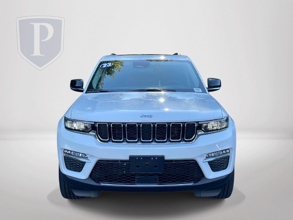 Used 2023 Jeep Grand Cherokee Limited AWD/4WD image 3