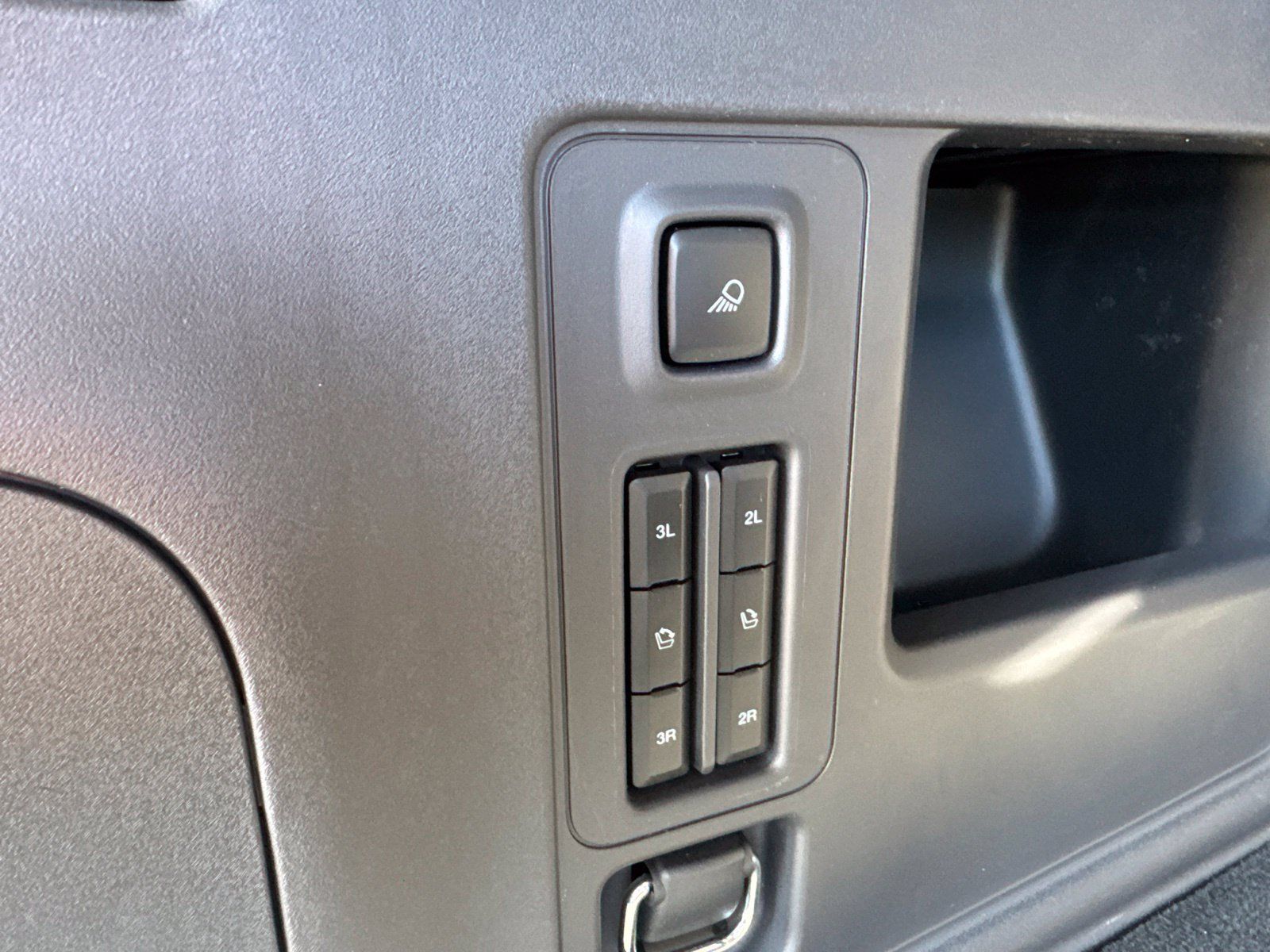 Certified 2025 Ford Expedition Active AWD/4WD image 43
