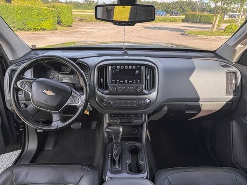Used 2018 Chevrolet Colorado Z71 w/ Z71 Midnight Edition AWD/4WD image 13