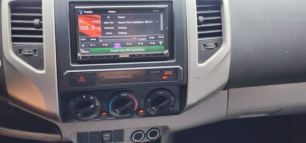 Used 2015 Toyota Tacoma PreRunner w/ TRD Sport Package RWD image 31