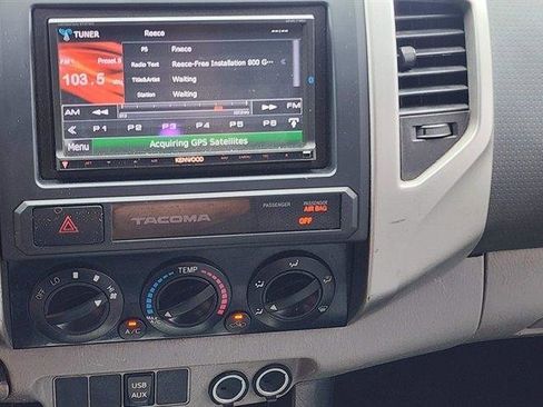 Used 2015 Toyota Tacoma PreRunner w/ TRD Sport Package RWD image 31