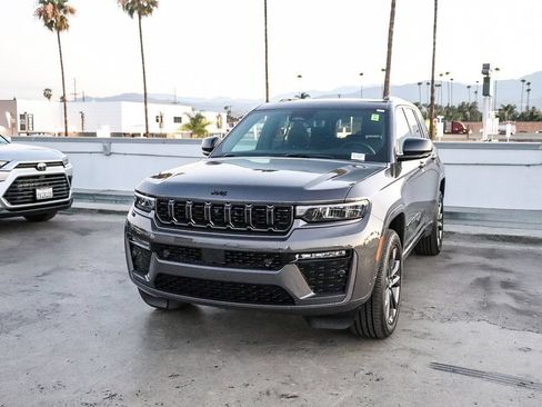 New 2026 Jeep Grand Cherokee Limited AWD/4WD image 4