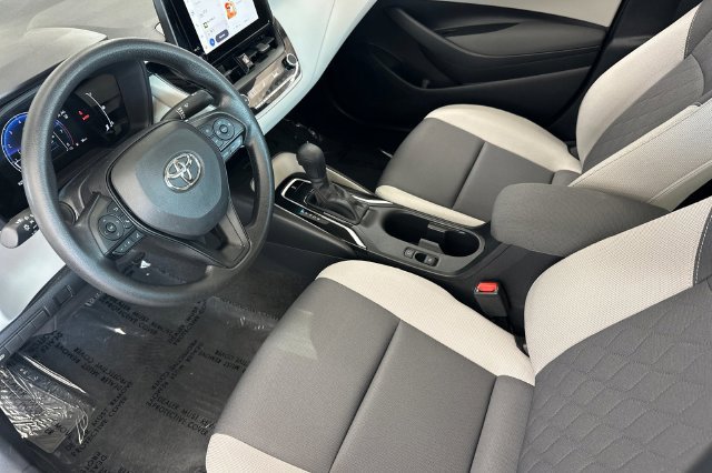 Used 2026 Toyota Corolla LE w/ LE Premium Package FWD image 12