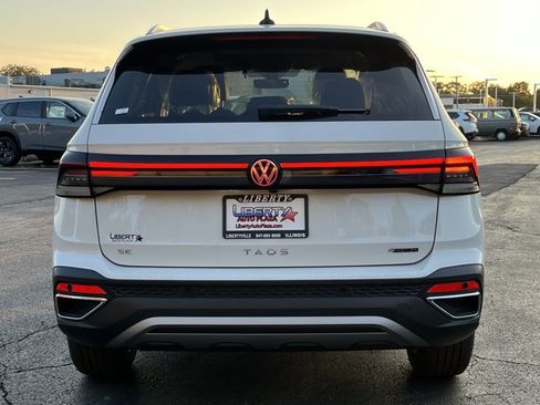 New 2026 Volkswagen Taos SE AWD/4WD image 21