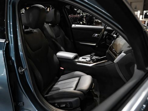 Used 2019 BMW 330i Sedan w/ Convenience Package image 31