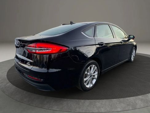 Used 2020 Ford Fusion SE image 5