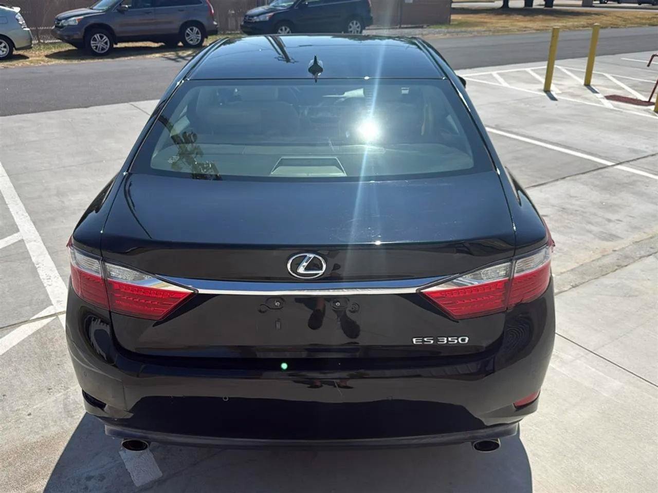 Used 2014 Lexus ES 350 w/ Premium Package FWD image 12