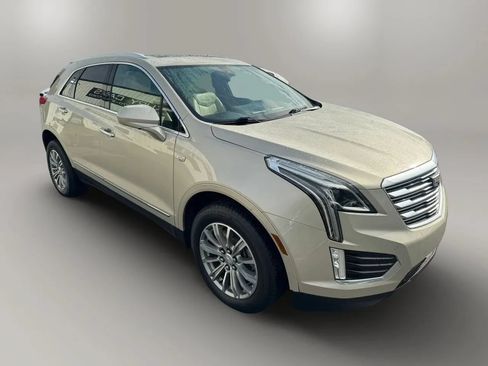 Used 2017 Cadillac XT5 Luxury w/ Driver Awareness Package FWD image 5
