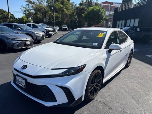 Used 2026 Toyota Camry SE w/ Convenience Package FWD image 8