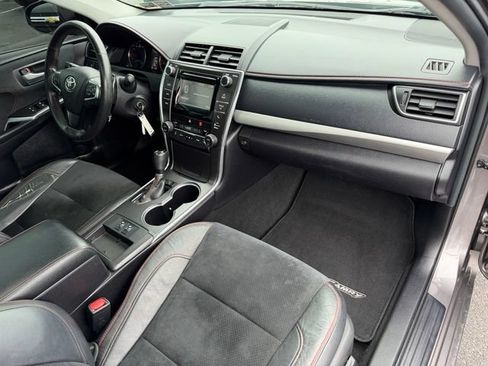 Used 2015 Toyota Camry XSE w/ Moonroof Package FWD image 13