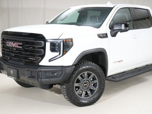 Used 2024 GMC Sierra 1500 AT4X image 5