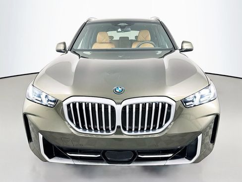 Used 2026 BMW X5 xDrive50e w/ Climate Comfort Package AWD/4WD image 2
