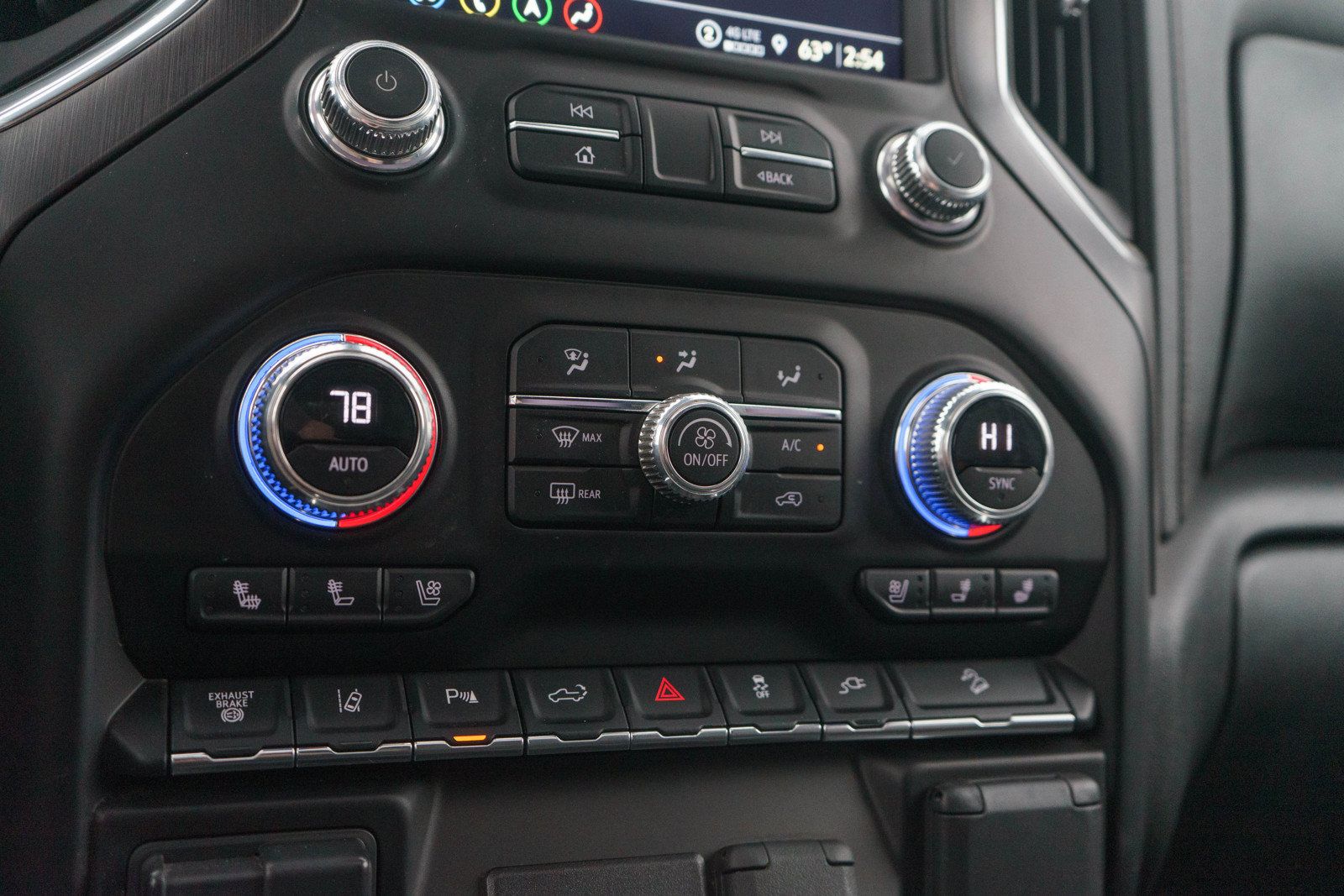 Used 2023 GMC Sierra 2500 AT4 w/ AT4 Preferred Package AWD/4WD image 18