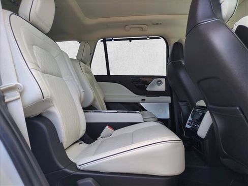 Used 2022 Lincoln Aviator Black Label Grand Touring w/ Class IV Trailer Tow Package AWD/4WD image 21
