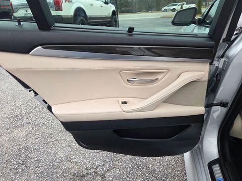 Used 2013 BMW 550i Sedan image 31