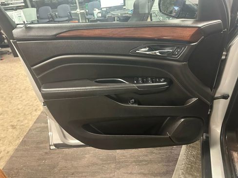 Used 2015 Cadillac SRX Luxury w/ Driver Awareness Package image 42