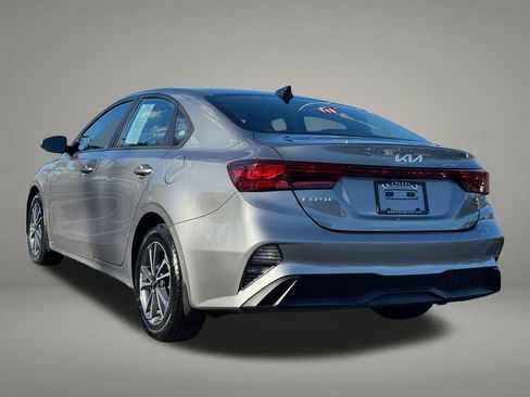 Used 2023 Kia Forte LXS w/ LXS Technology Package FWD image 3