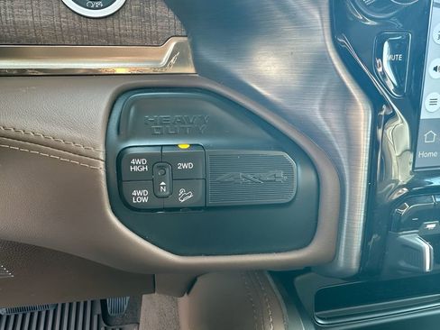 Used 2022 RAM 2500 Limited w/ Safety Group image 21