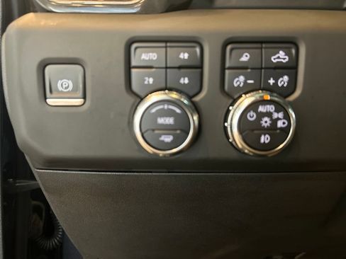 Used 2023 GMC Sierra 1500 AT4 w/ AT4 Premium Package AWD/4WD image 22