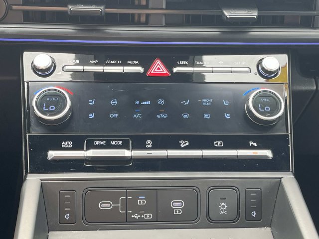 Certified 2025 Hyundai Santa Fe Calligraphy FWD image 41
