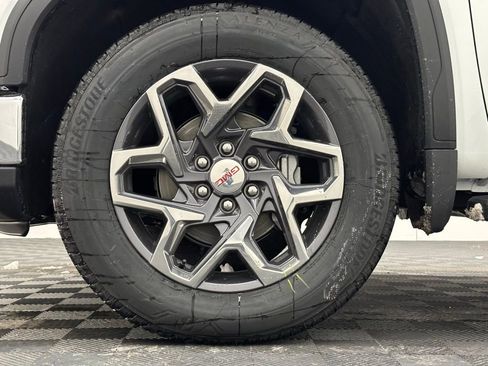 New 2026 GMC Sierra 1500 SLT w/ SLT Premium Package image 14