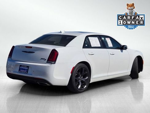 Used 2023 Chrysler 300 S RWD image 4