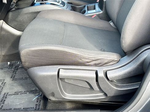 Used 2019 Nissan Rogue Sport S image 19