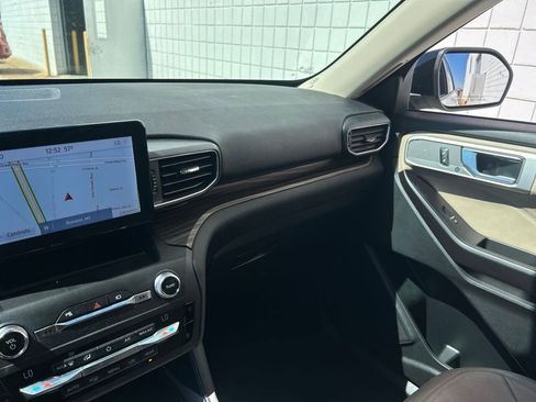 Used 2020 Ford Explorer Limited image 17