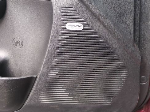 Used 2022 Dodge Challenger R/T w/ Plus Package image 30