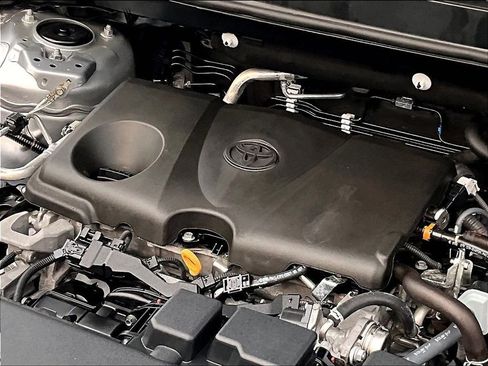 Used 2025 Toyota RAV4 XLE AWD/4WD image 35
