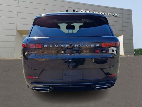 Used 2024 Land Rover Range Rover Sport SE AWD/4WD image 7