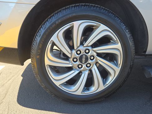 Used 2022 Lincoln Navigator Reserve AWD/4WD image 9