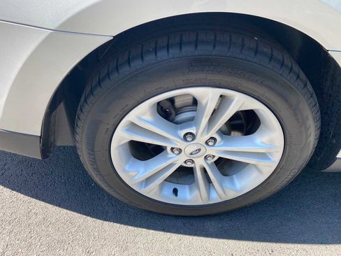 Used 2016 Ford Taurus SEL w/ Equipment Group 201A FWD image 39