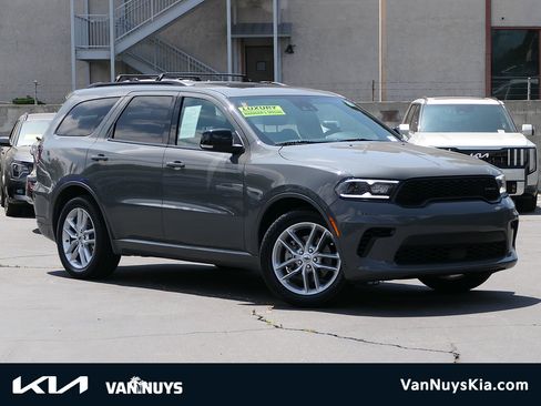 Used 2024 Dodge Durango GT RWD image 1